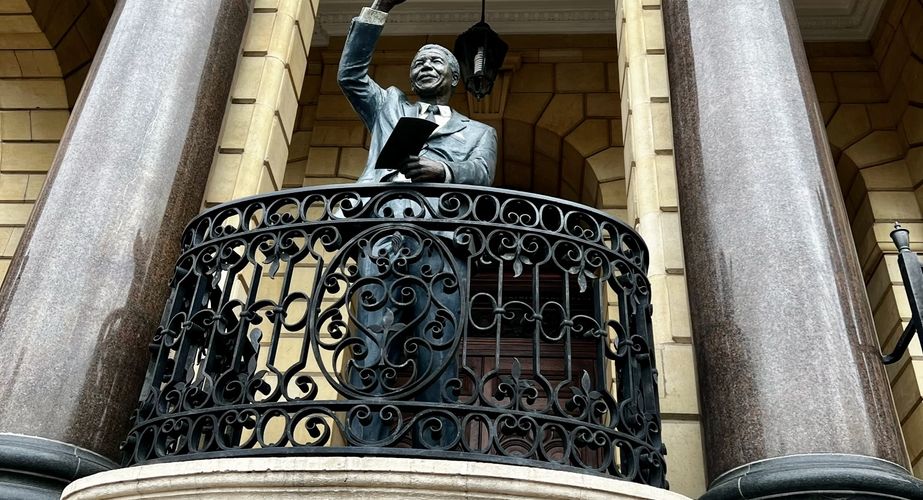 Nelson Mandela beeld Kaapstad Zuid Afrika groepsrondreis 3